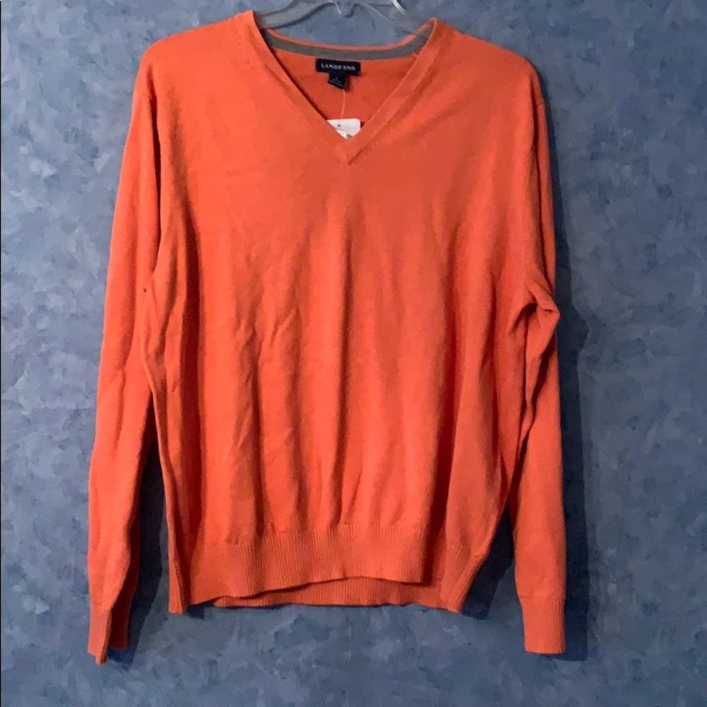 Men’s Lands End V Neck Sweater. Tags still on.